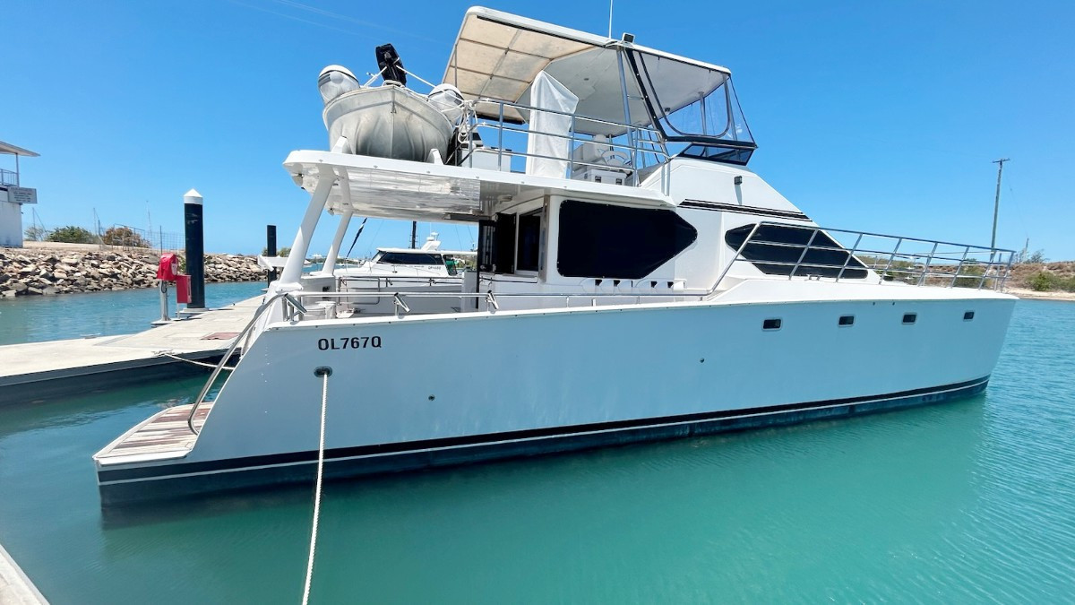 Classic Motor Yachts Catamaran 14 M