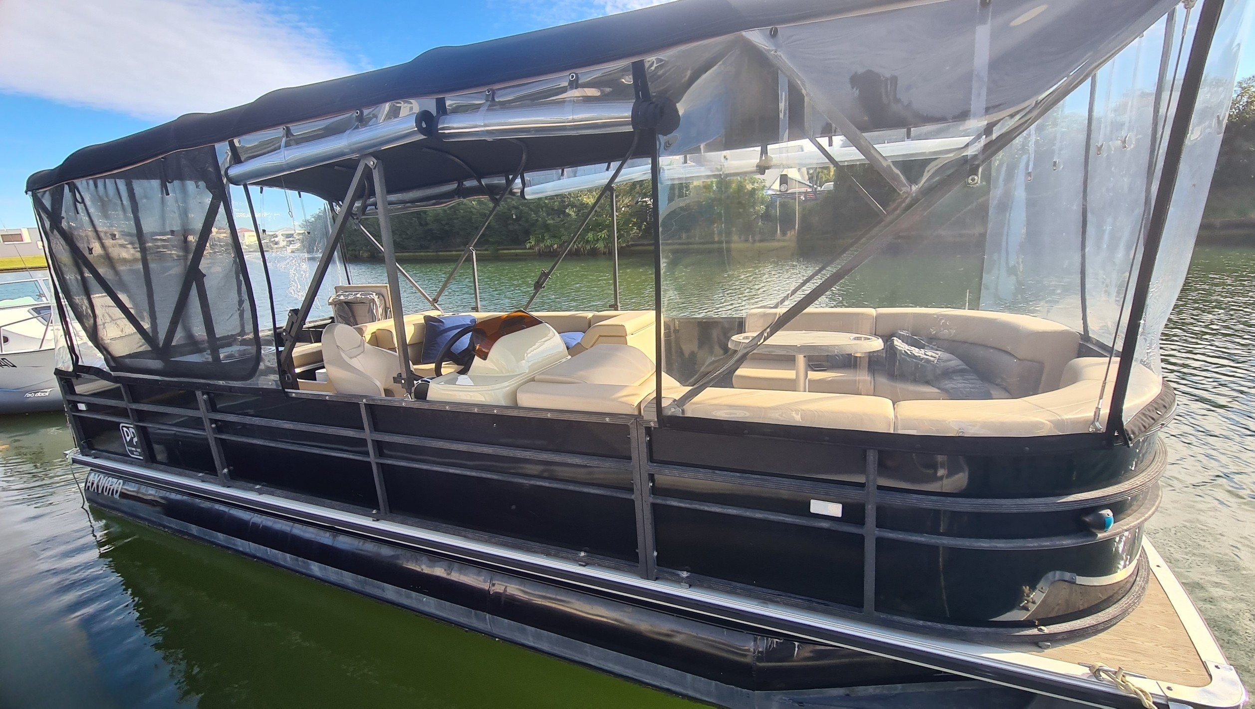 Platinum Pontoons 22